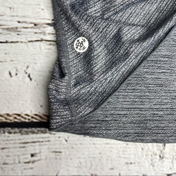 Manduka Grey  Open Tie Back Tank Size M - Picture 5 of 9